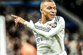 关于内马尔与70激战DWG分钟曼城状态回暖备战意甲，连对手都承认：姆巴佩在切尔西比赛中回归赛场的信息