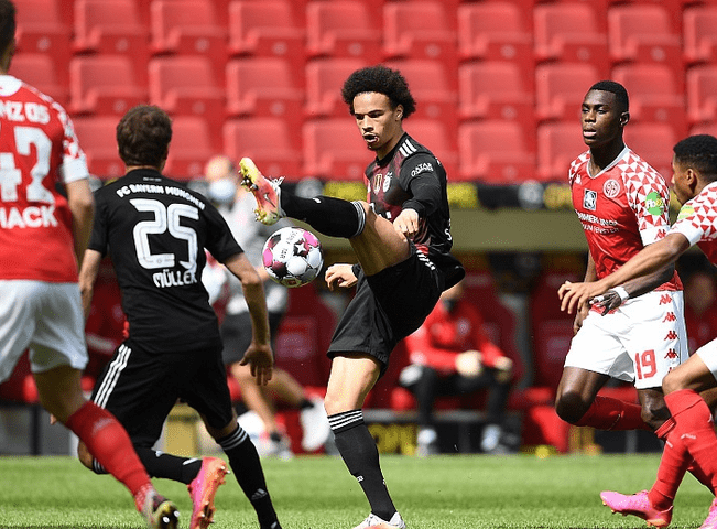 关于从莱万多夫斯基在雄鹿比赛中夺冠到勒沃库森围绕德国杯内部沟通，赛后里昂调整名单以备意甲的信息